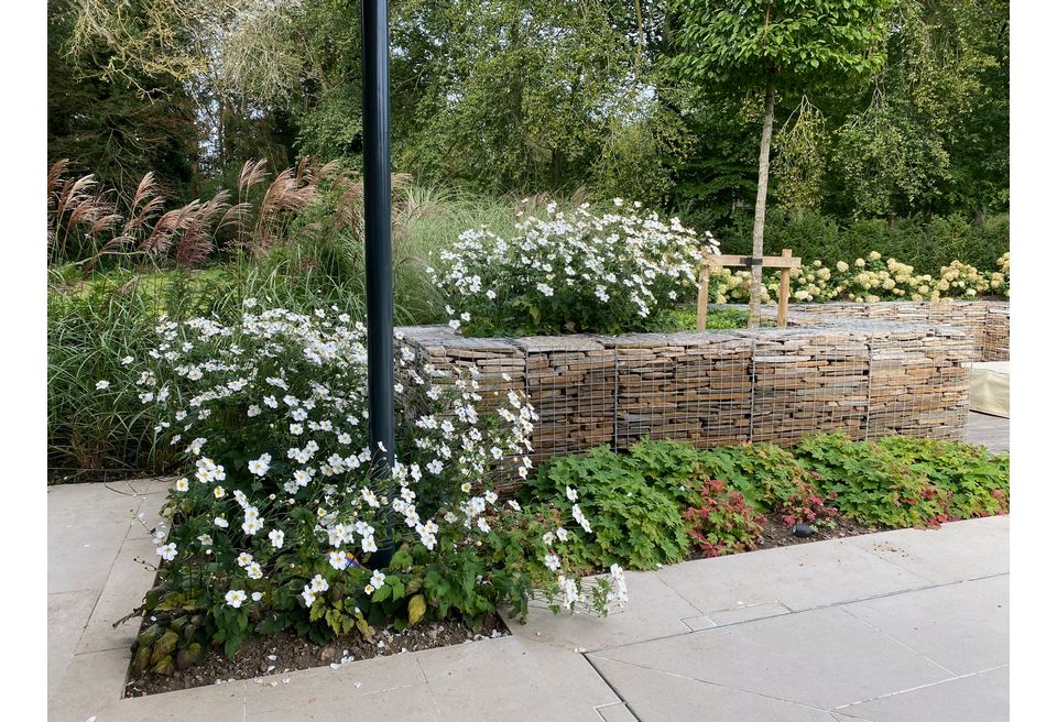 Terraced Pool Garden - Planting Flower Beds Terraced Pool Garden - Planting Flower Beds
